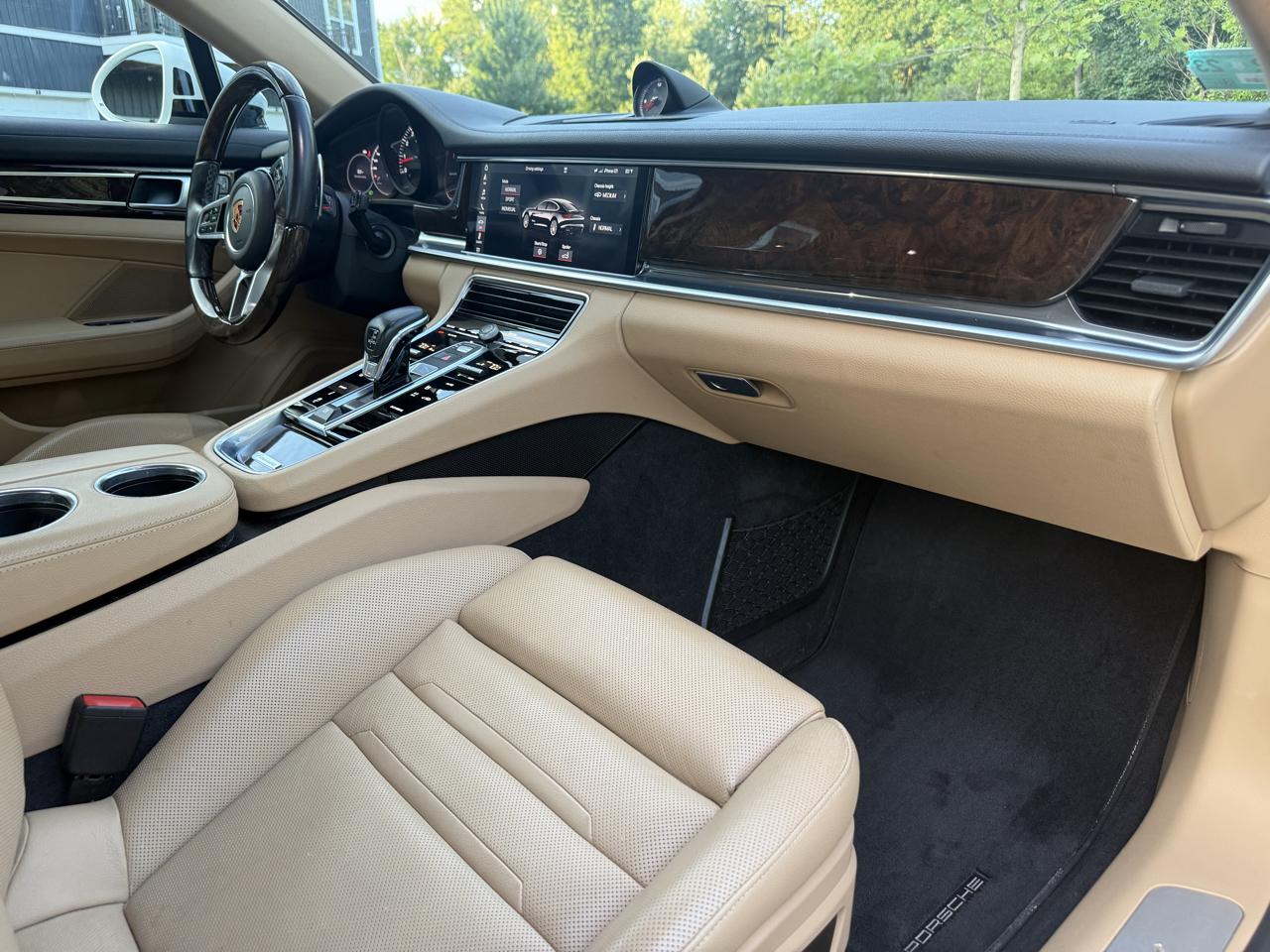 Porsche Panamera 4 2018