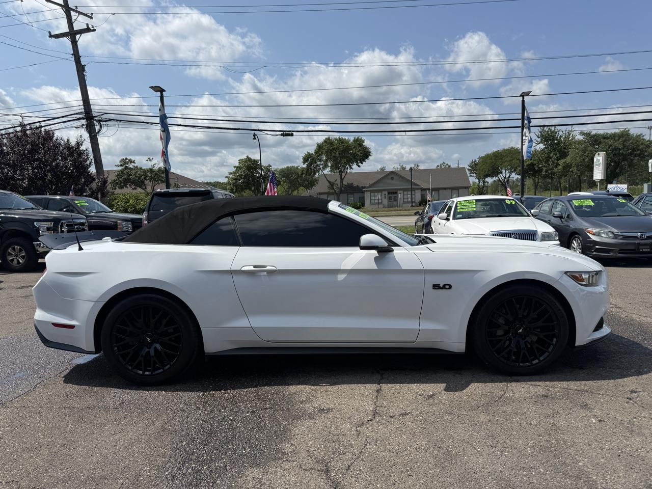 Ford Mustang GT convertible 2017