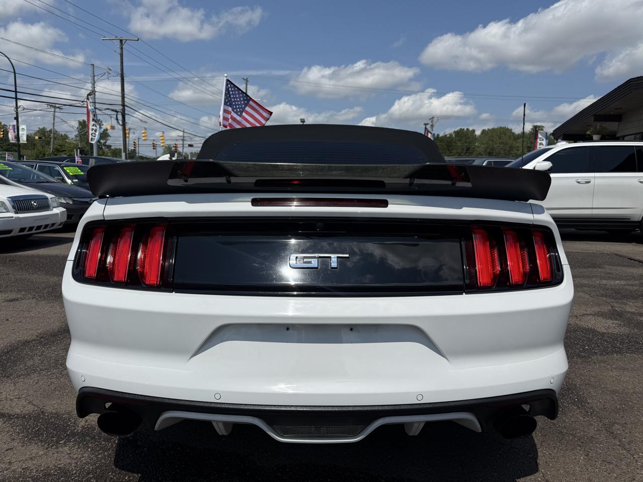 Ford Mustang GT convertible 2017
