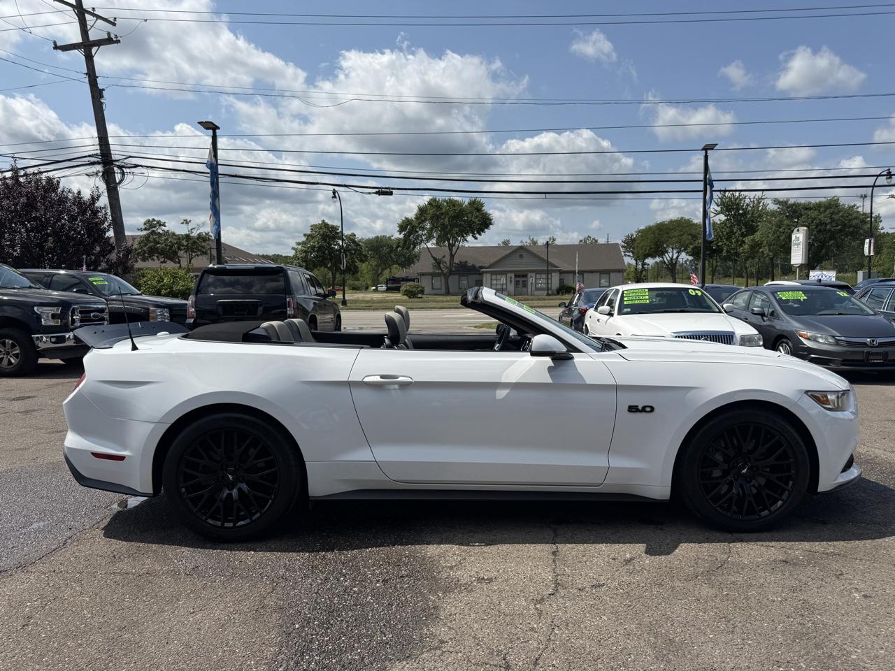 Ford Mustang GT convertible 2017
