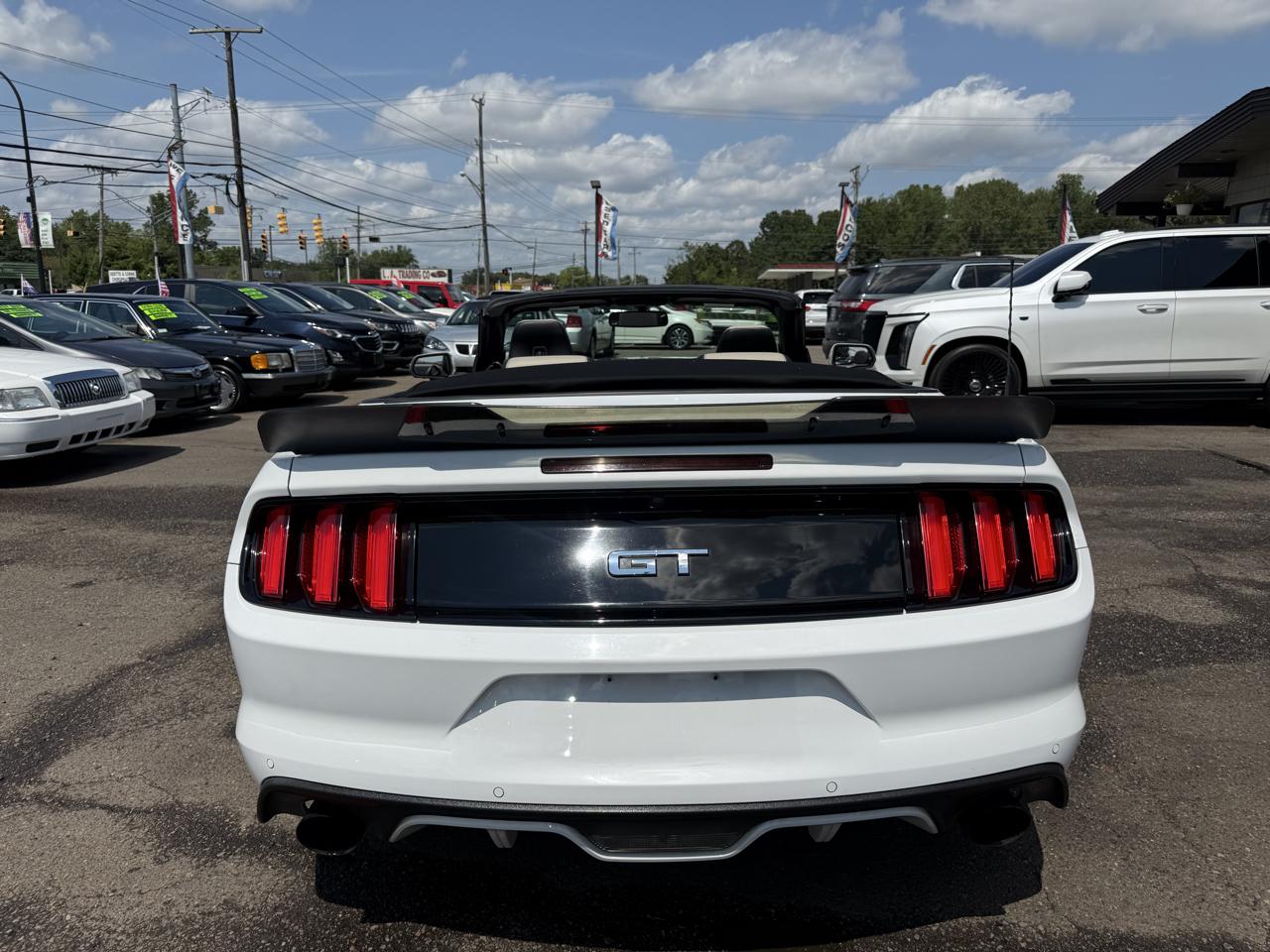 Ford Mustang GT convertible 2017