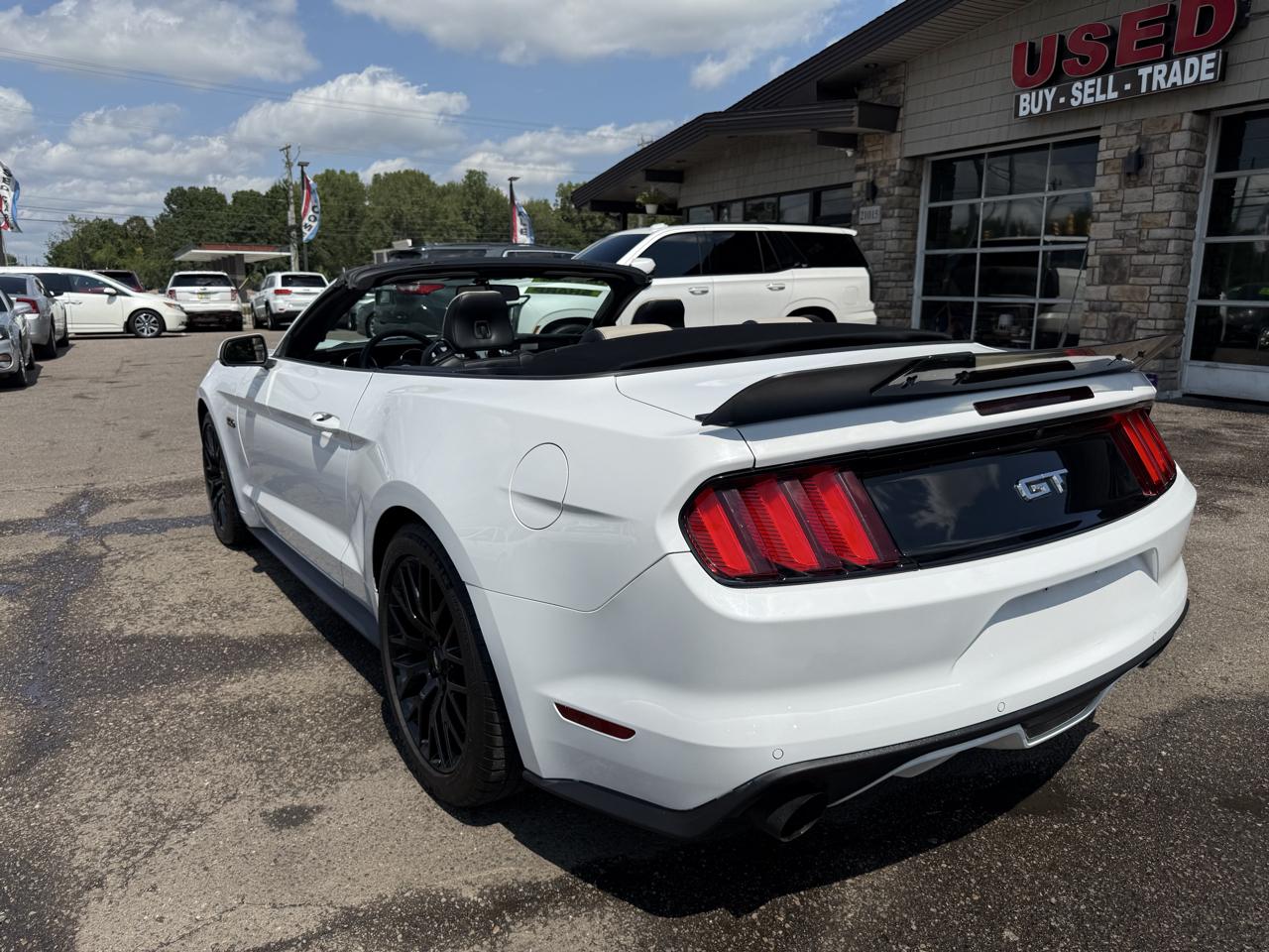 Ford Mustang GT convertible 2017