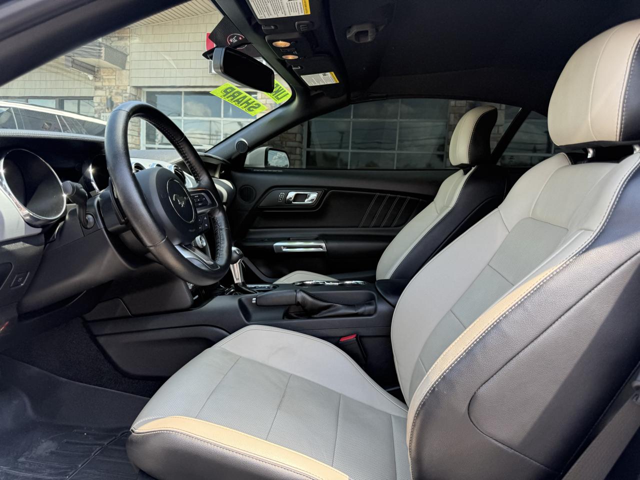 Ford Mustang GT convertible 2017