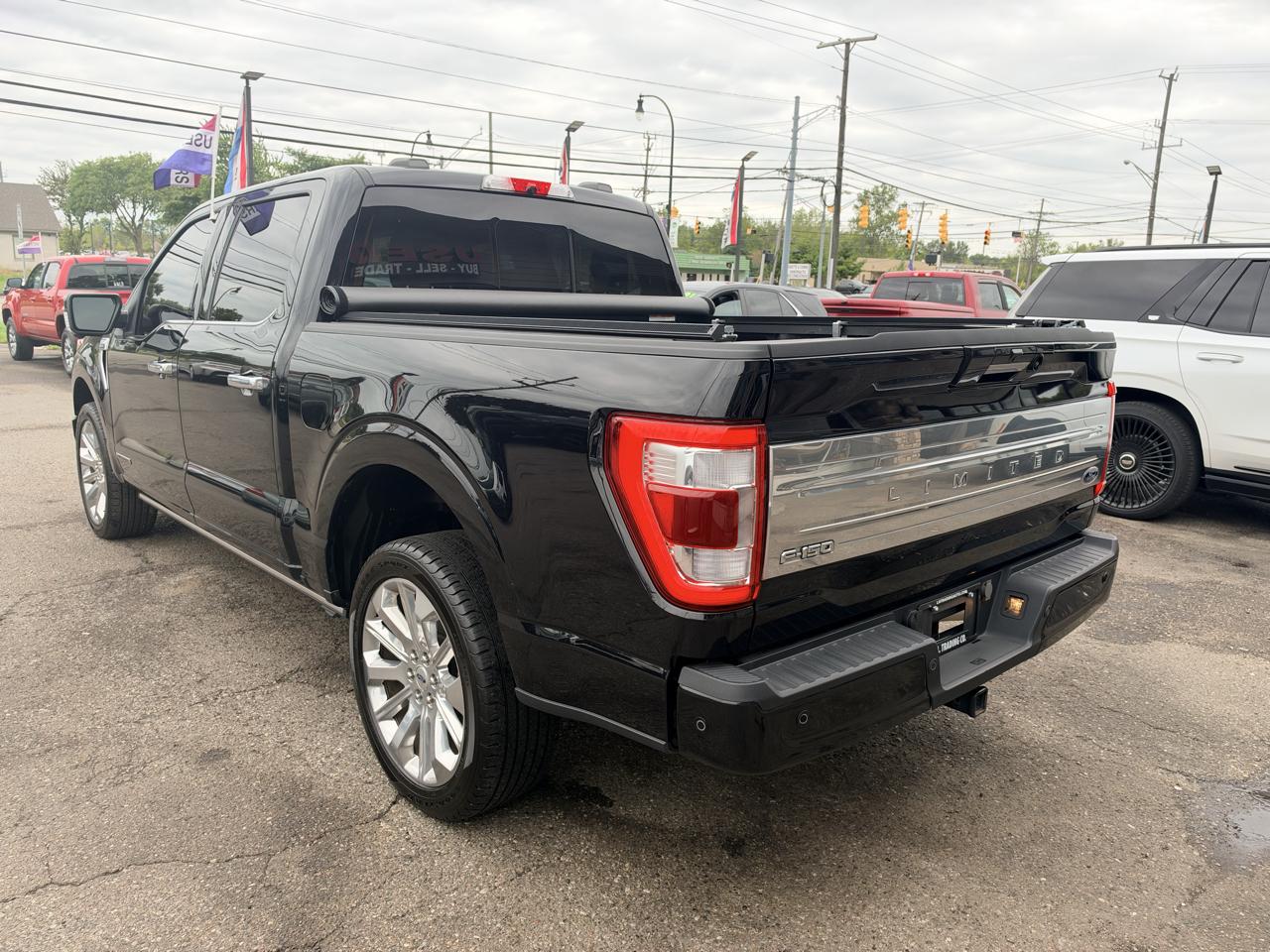Ford F-150 Lariat SuperCrew 5.5-ft. Bed 4WD 2023
