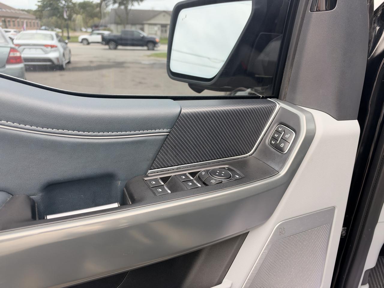 Ford F-150 Lariat SuperCrew 5.5-ft. Bed 4WD 2023