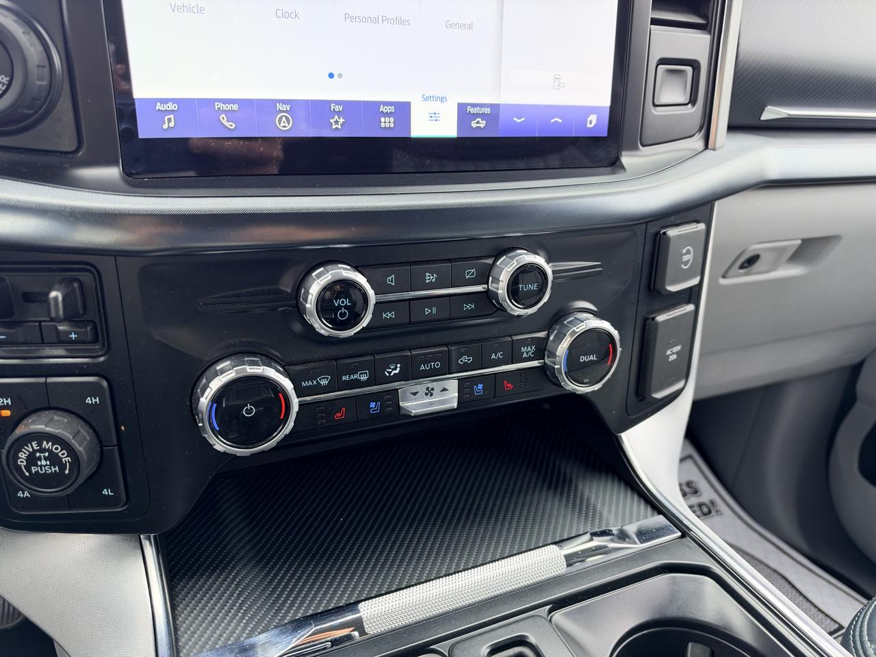 Ford F-150 Lariat SuperCrew 5.5-ft. Bed 4WD 2023