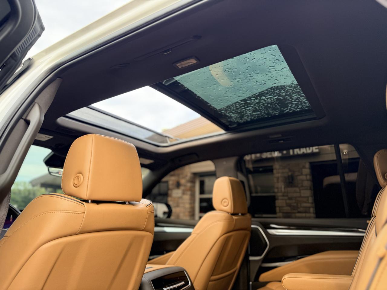 Cadillac Escalade Premium Luxury AWD 2025