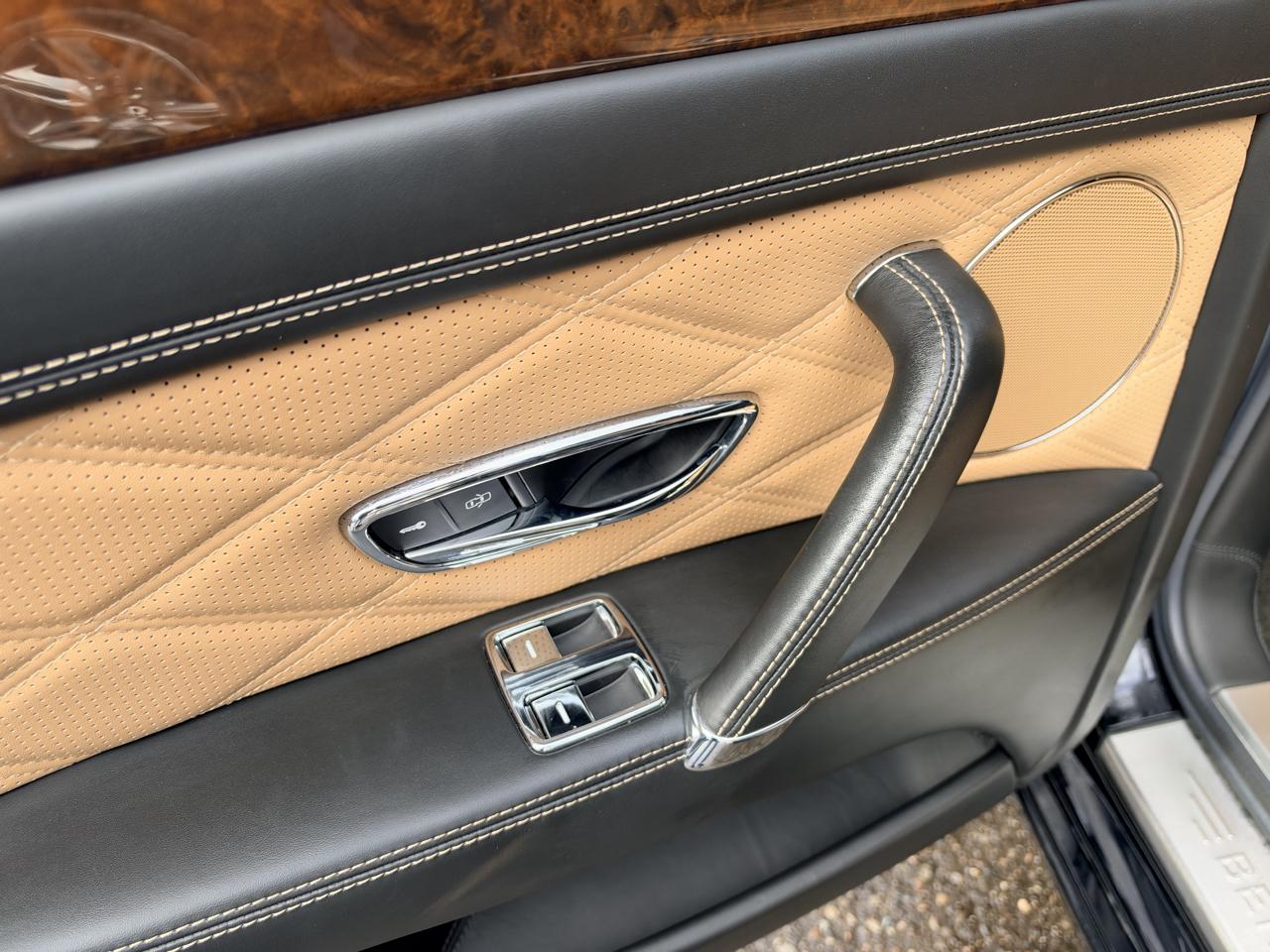 Bentley Continental Flying Spur V8 2016