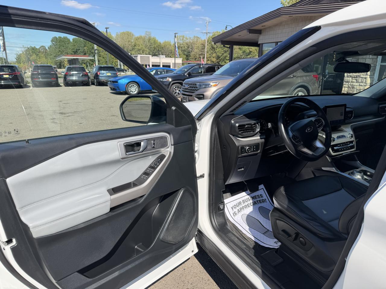 Ford Explorer XLT AWD 2024