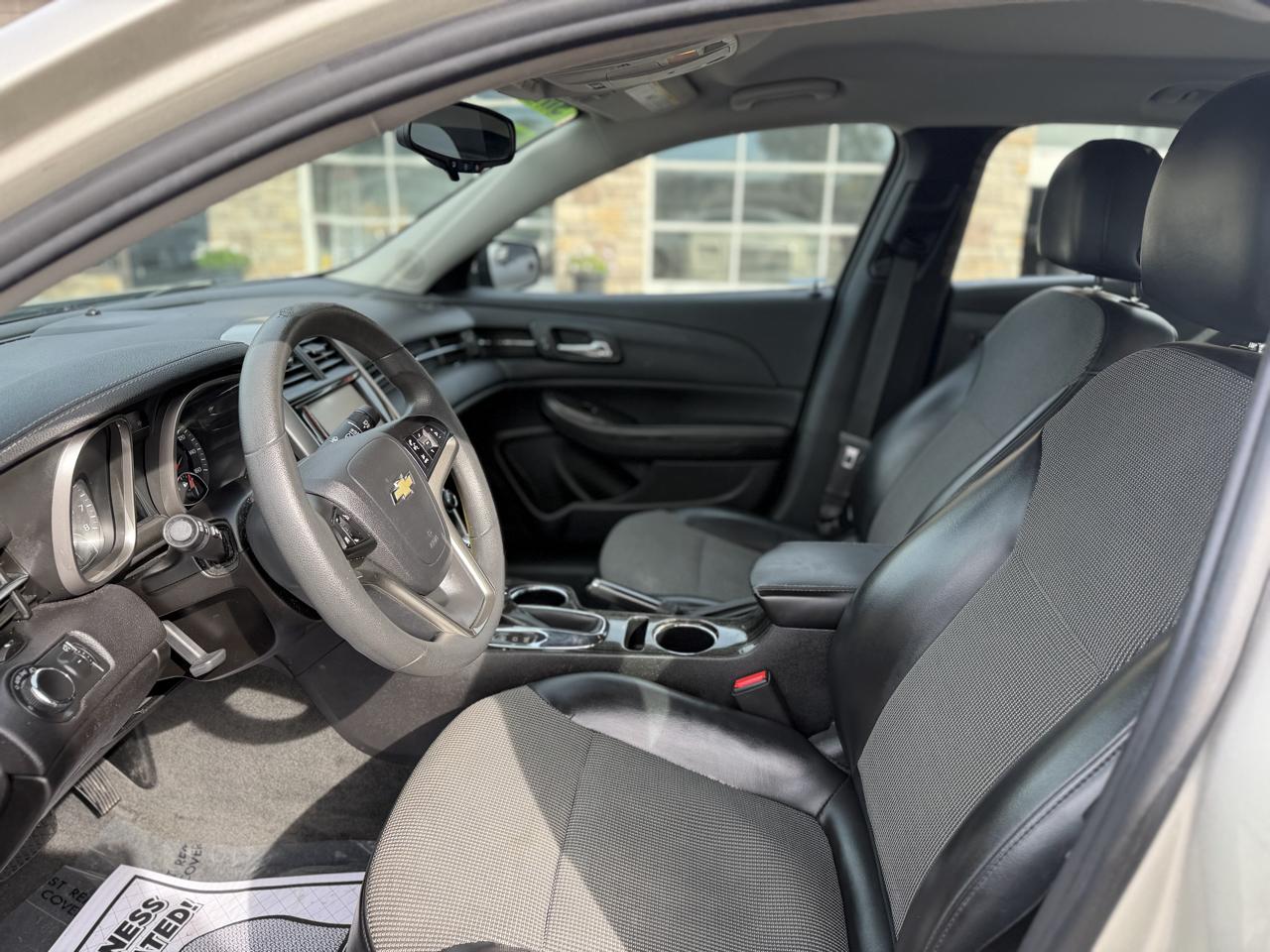 Chevrolet Malibu Limited photo 12