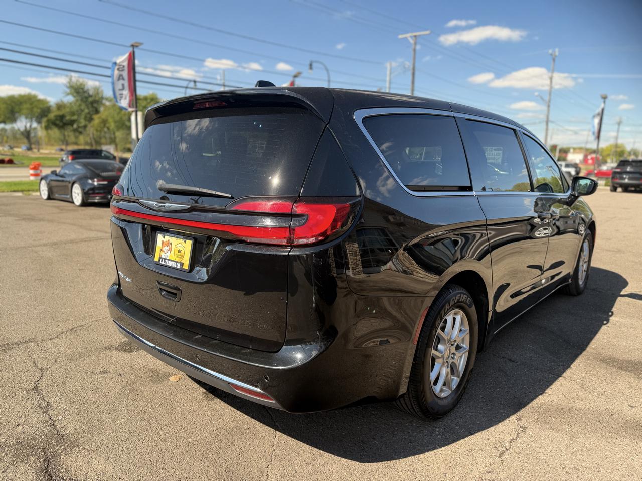 Chrysler Pacifica Select 2025
