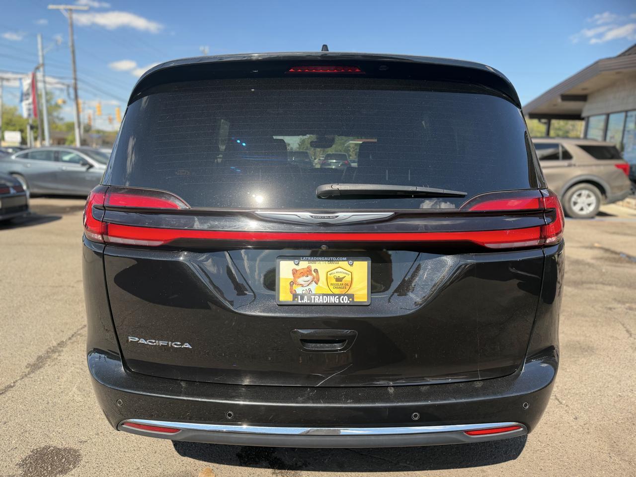 Chrysler Pacifica Select 2025