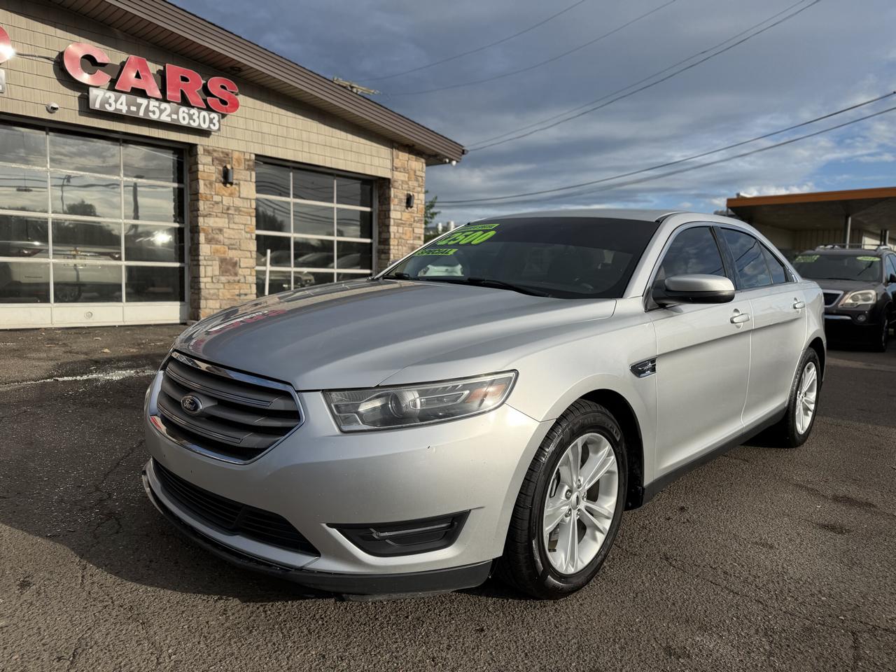 Ford Taurus SEL FWD 2015