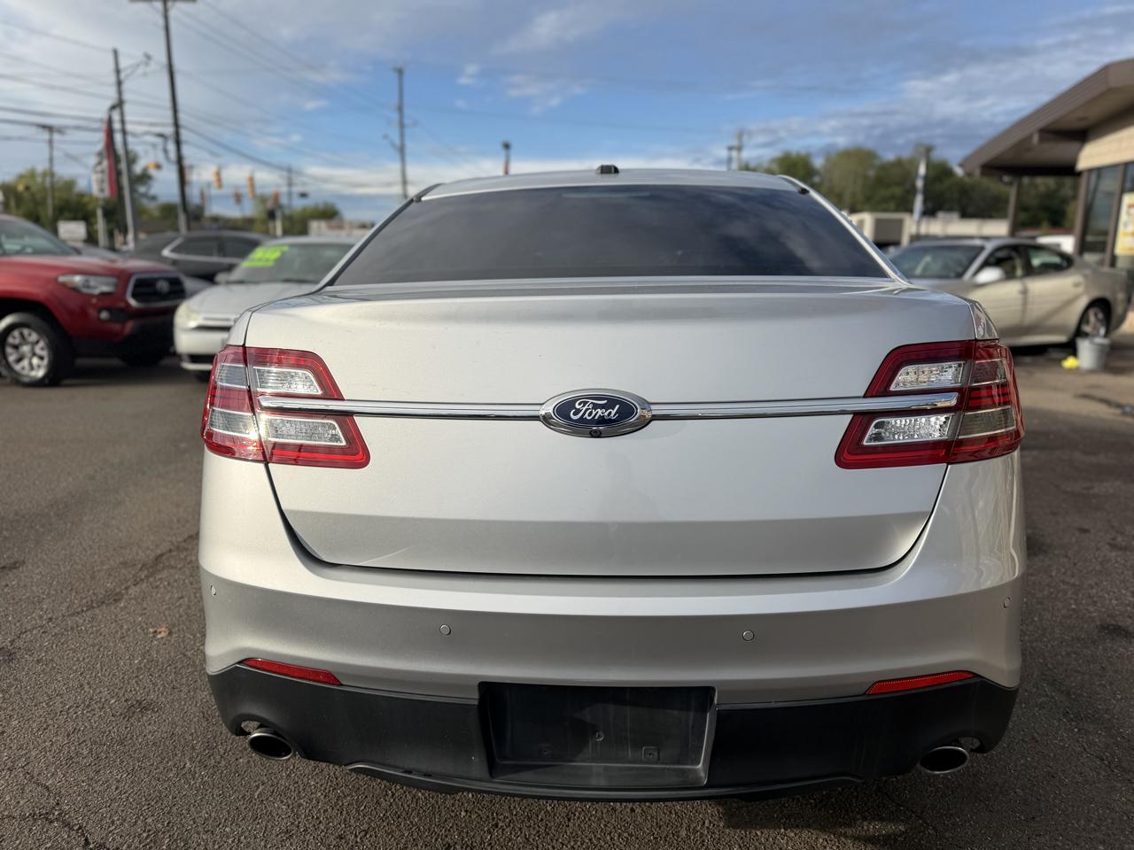 Ford Taurus SEL FWD 2015