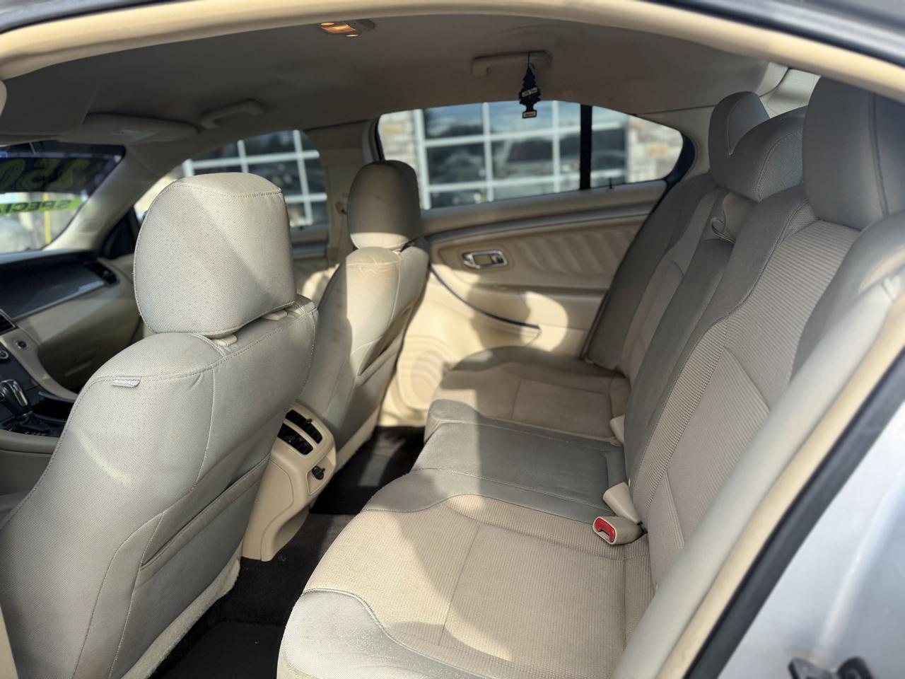Ford Taurus SEL FWD 2015