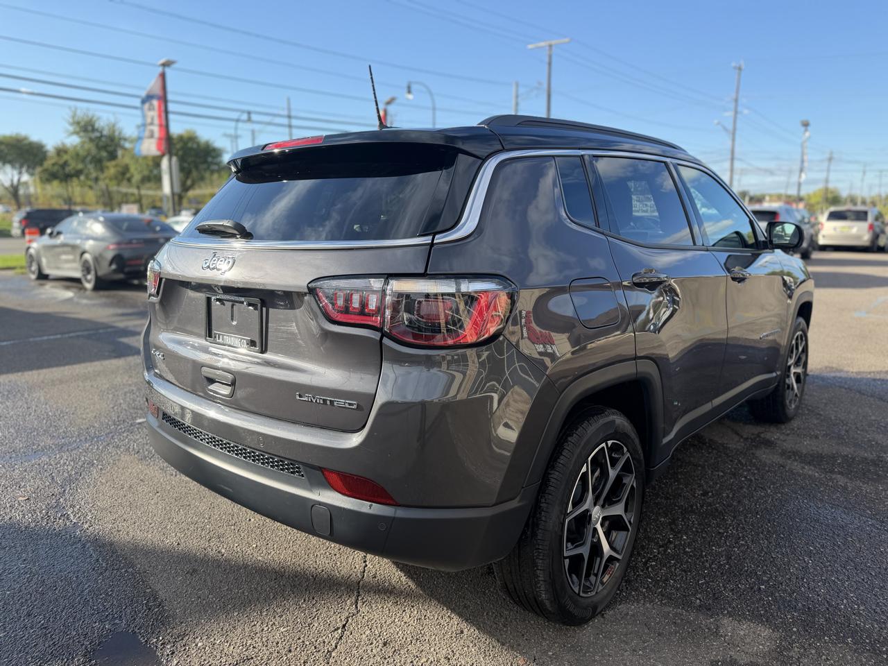 Jeep Compass photo 7