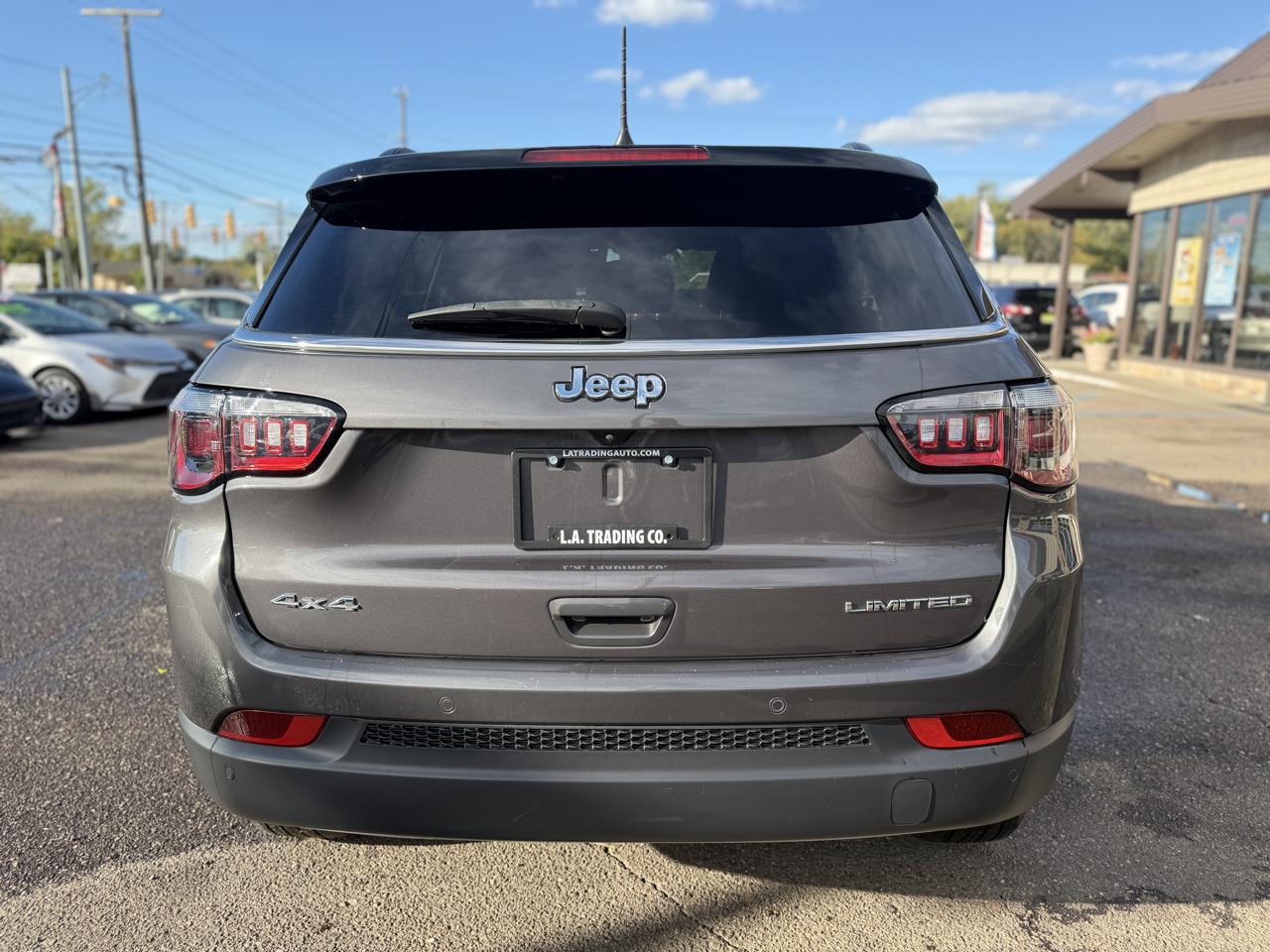 Jeep Compass photo 8