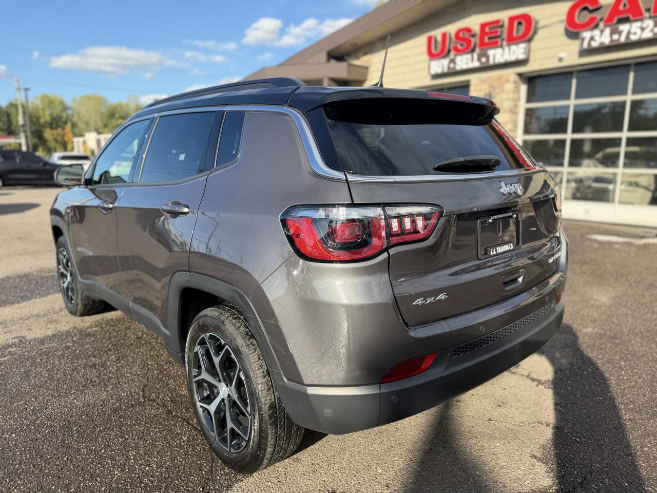 Jeep Compass photo 9