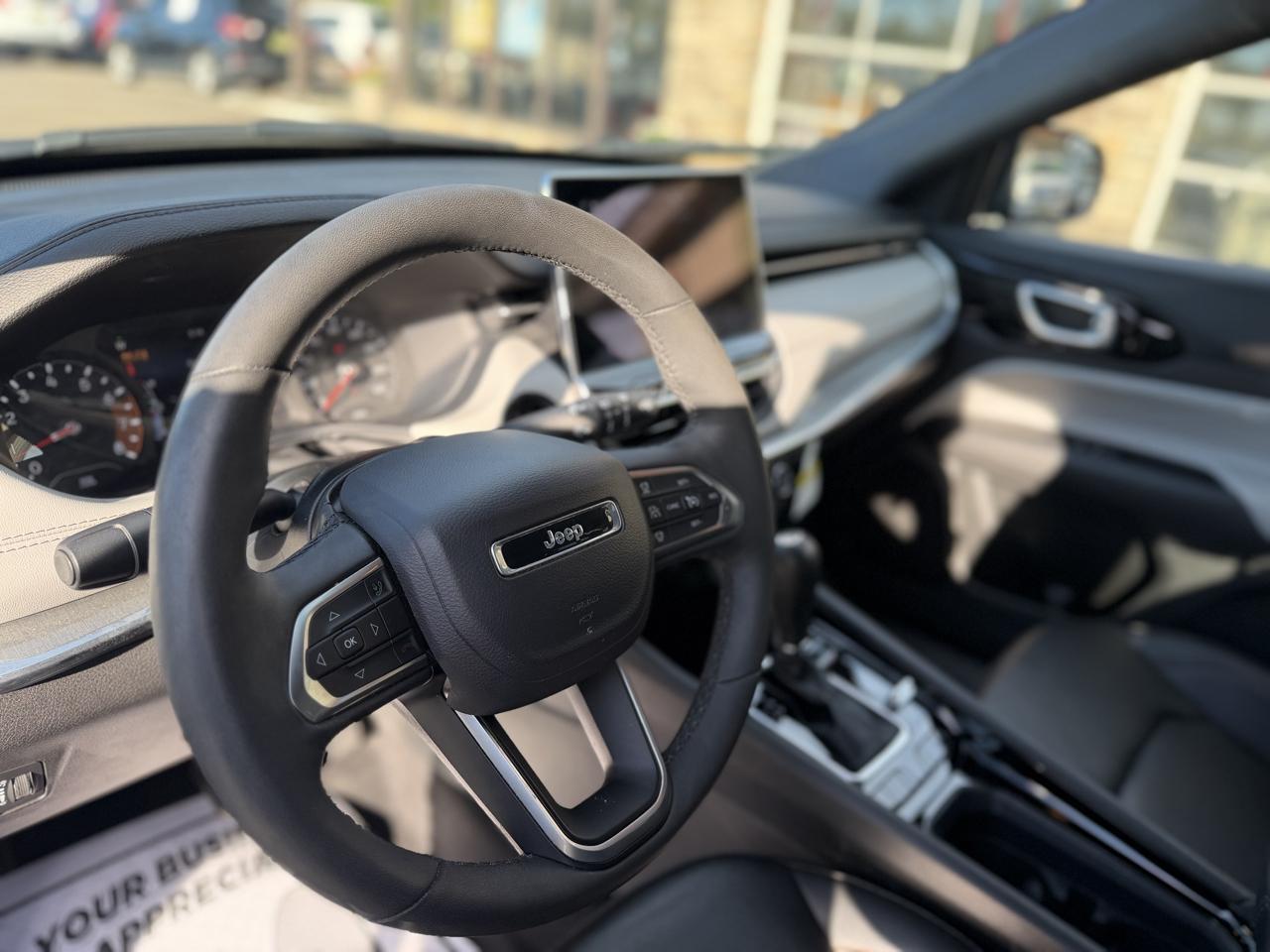 Jeep Compass photo 13