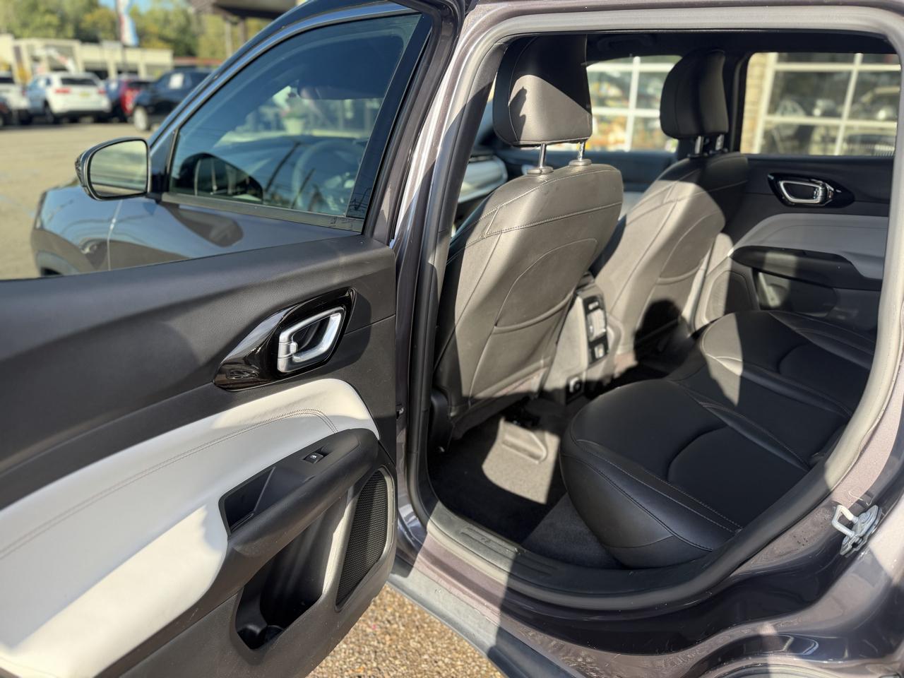 Jeep Compass photo 17