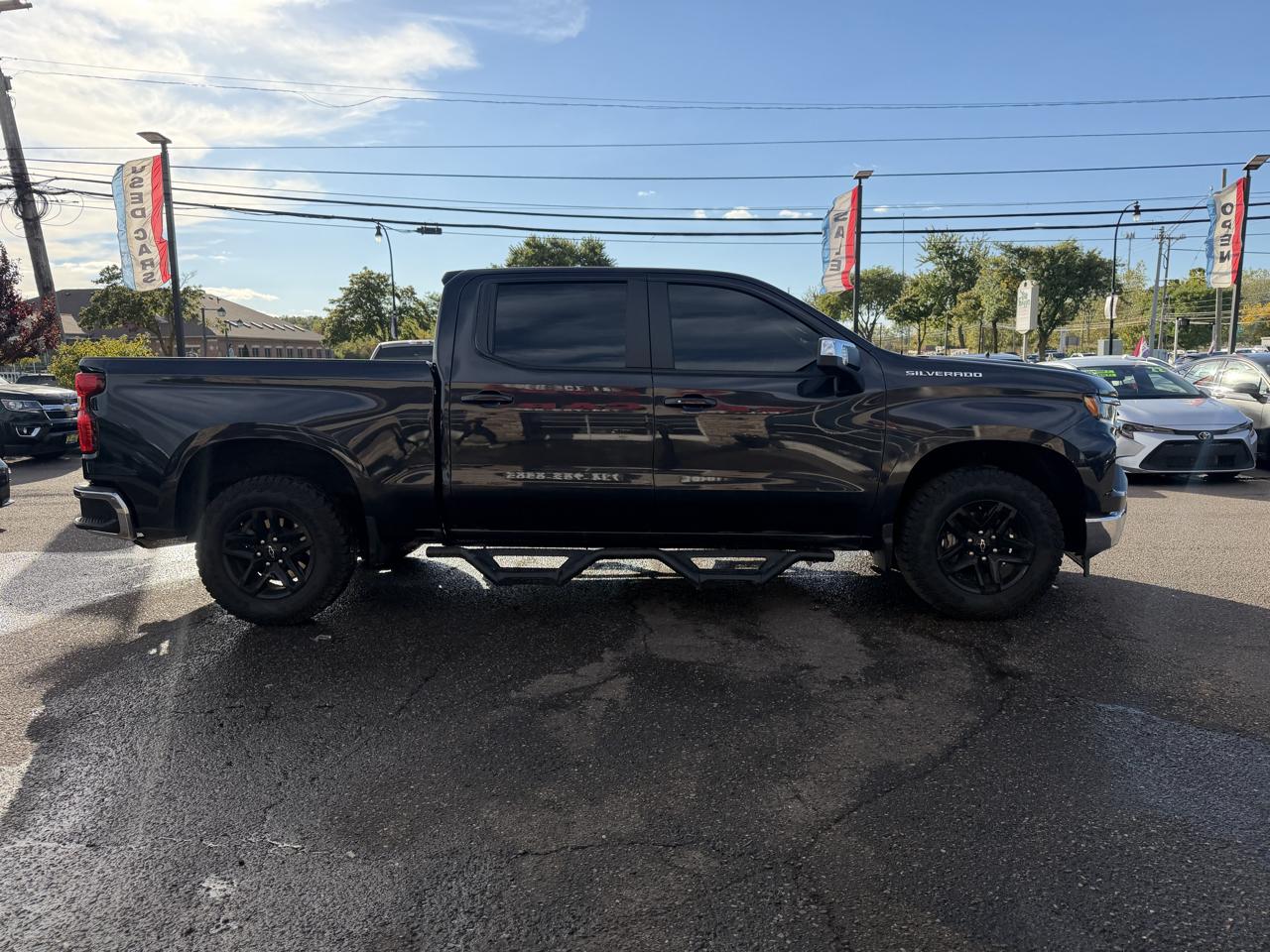 Chevrolet Silverado 1500 LT-L Crew Cab 4WD 2024