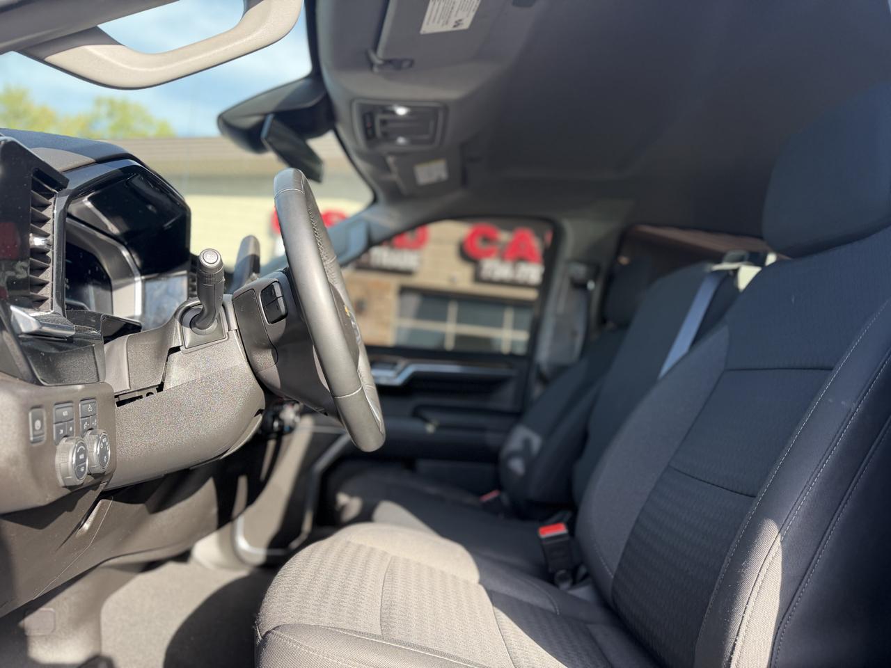 Chevrolet Silverado 1500 LT-L Crew Cab 4WD 2024