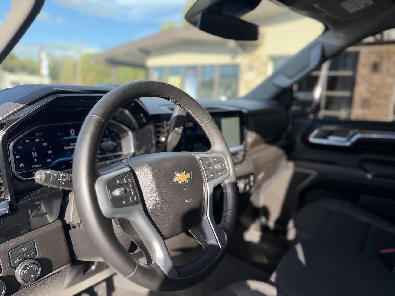 Chevrolet Silverado 1500 LT-L Crew Cab 4WD 2024