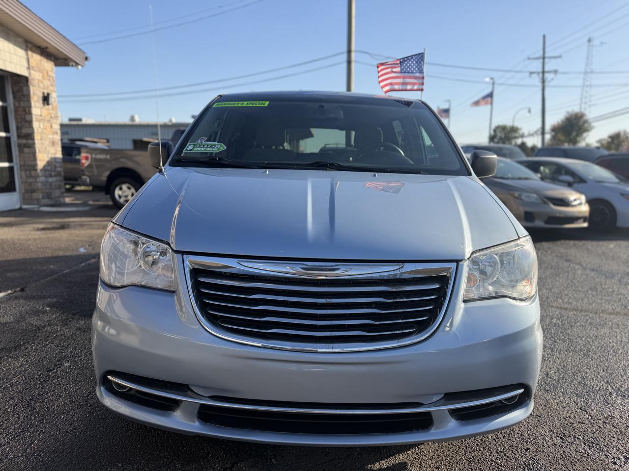 Chrysler Town & Country Touring 2016