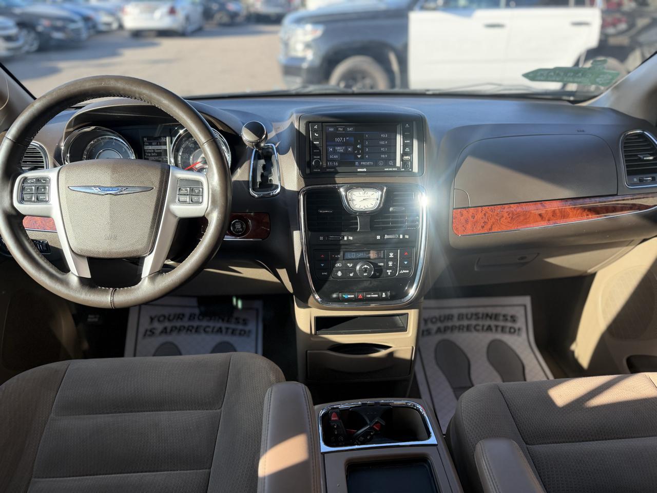 Chrysler Town & Country Touring 2016