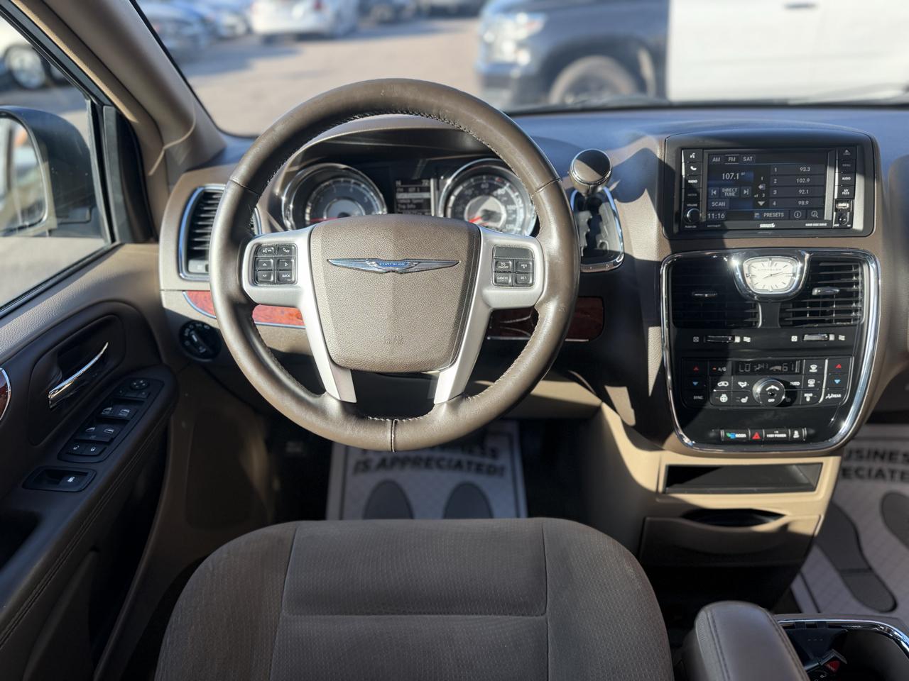 Chrysler Town & Country Touring 2016