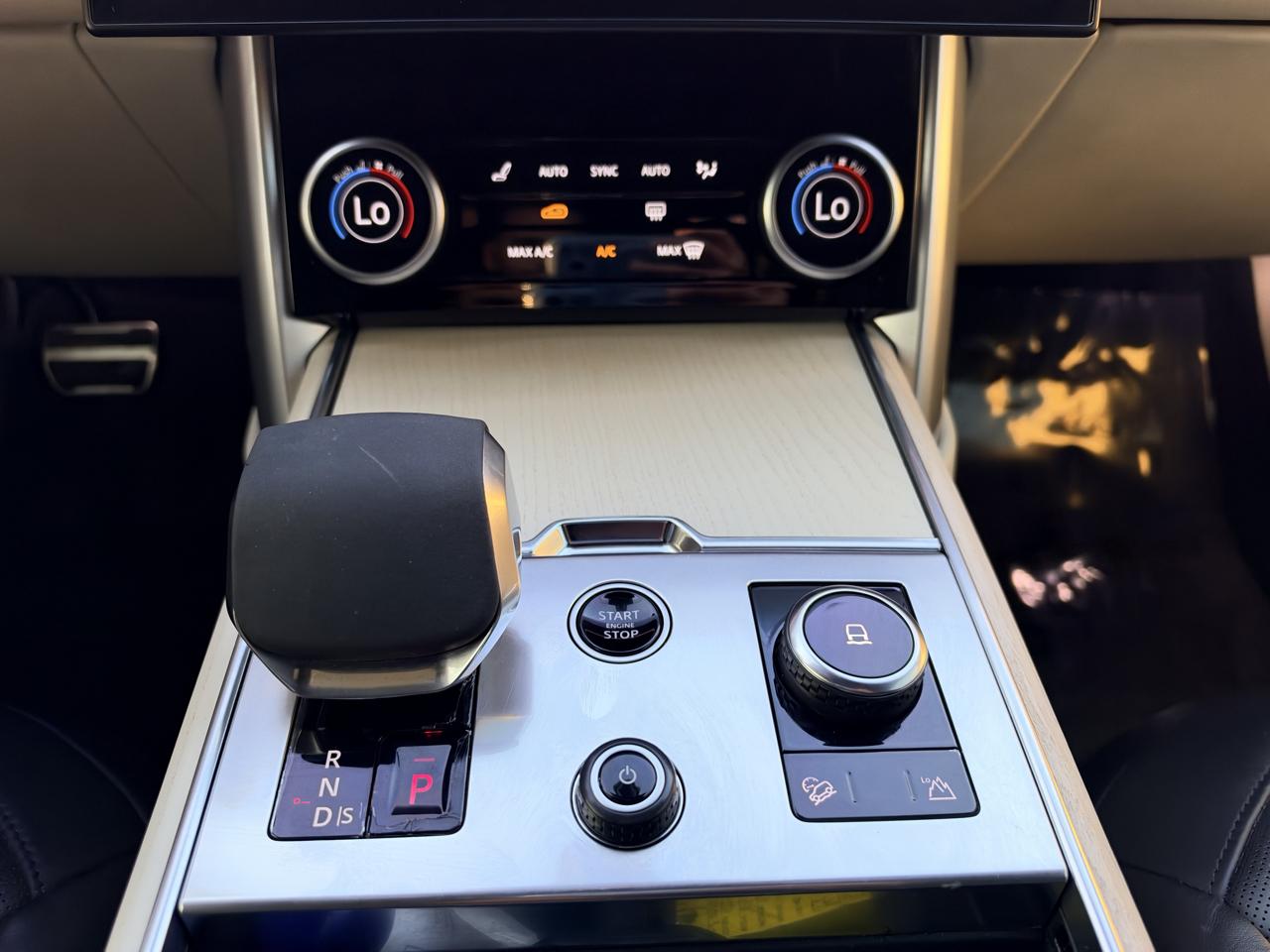 Land Rover New Range Rover SE LWB 2023