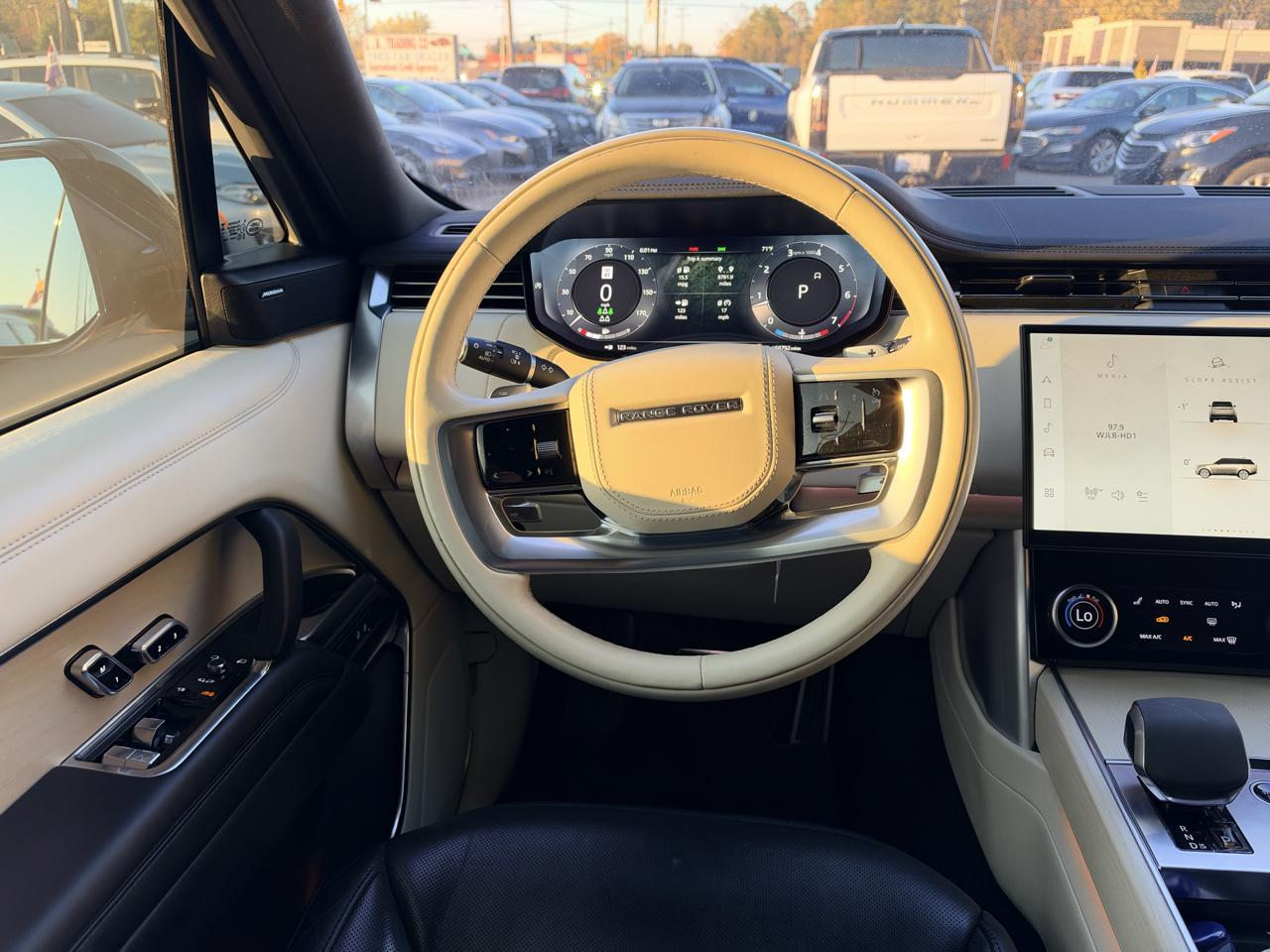 Land Rover New Range Rover SE LWB 2023