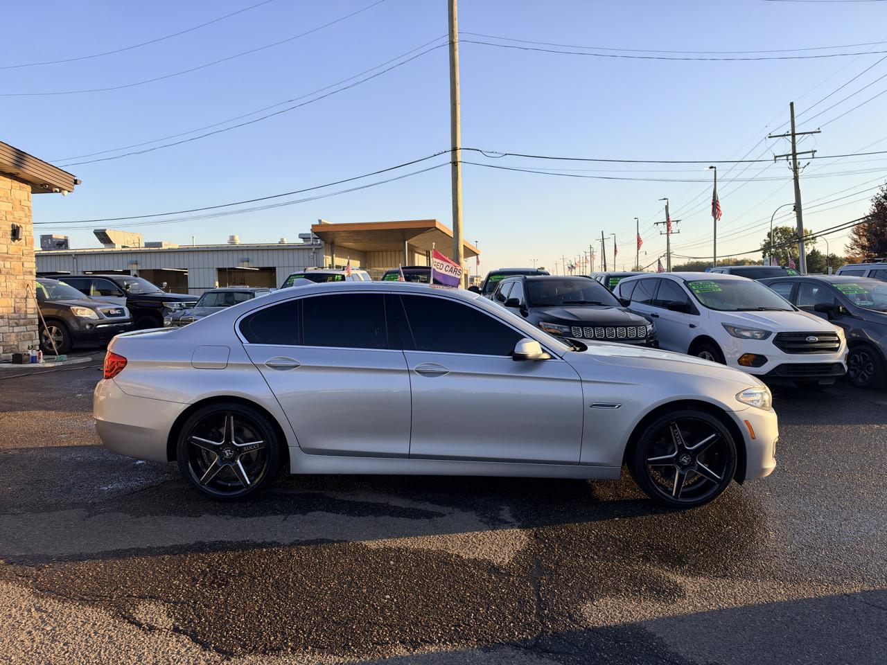 BMW 5-Series 528i xDrive 2016