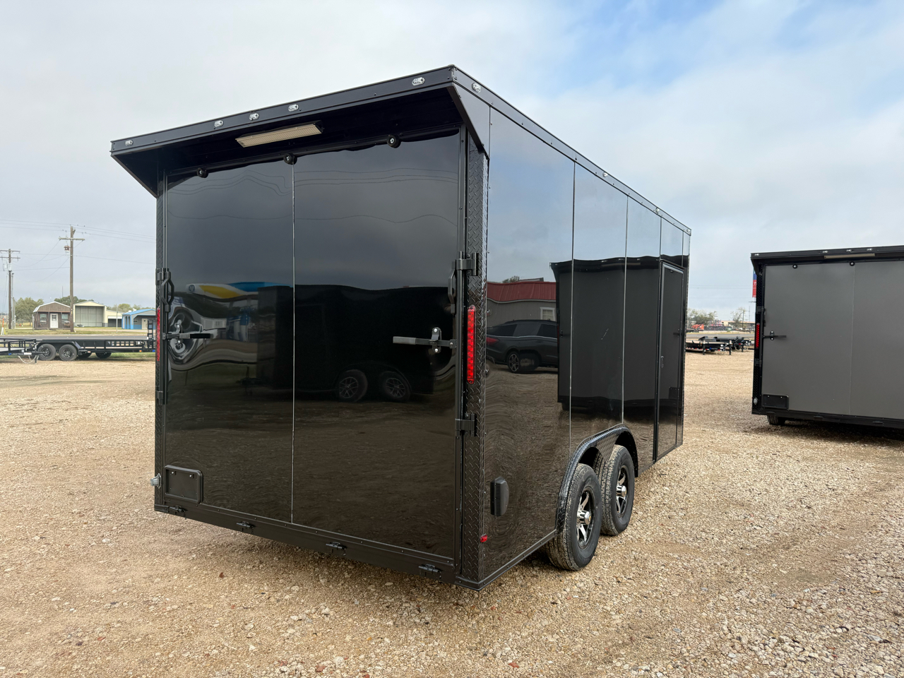 2026 Deep South 8.5X16TA ECL W/5,200 LB AXLES, .080 POLYCOR EXT, BLACKOUT PKG