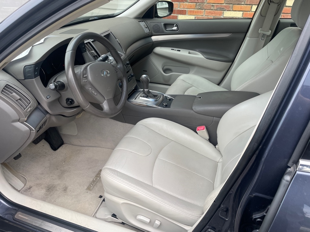 Infiniti G Sedan G37 Sport 6MT 2011