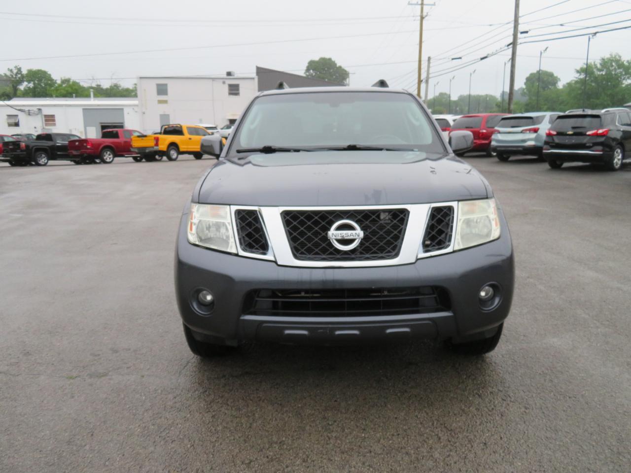 Nissan Pathfinder 2WD 4dr V6 SV 2011