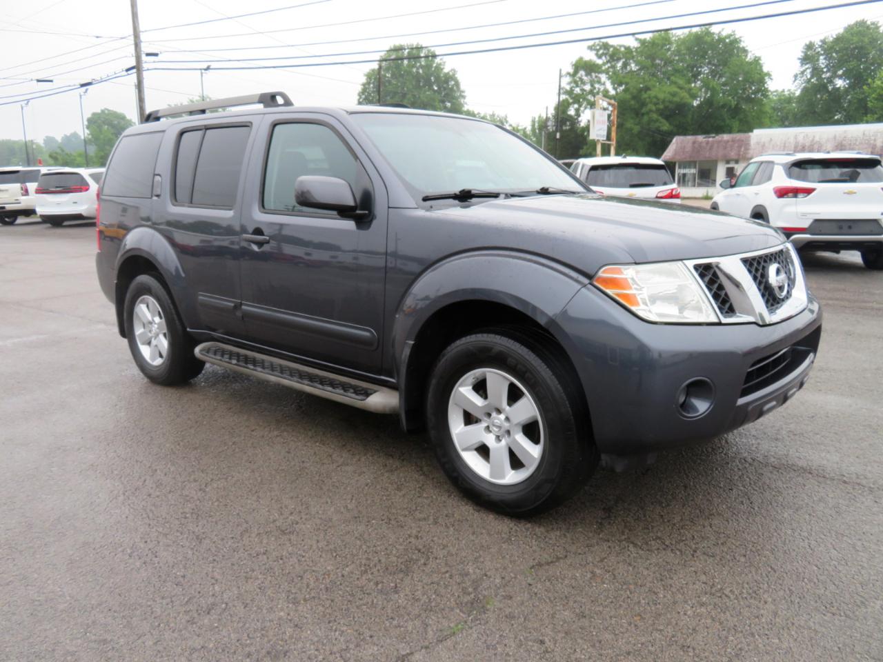 Nissan Pathfinder 2WD 4dr V6 SV 2011