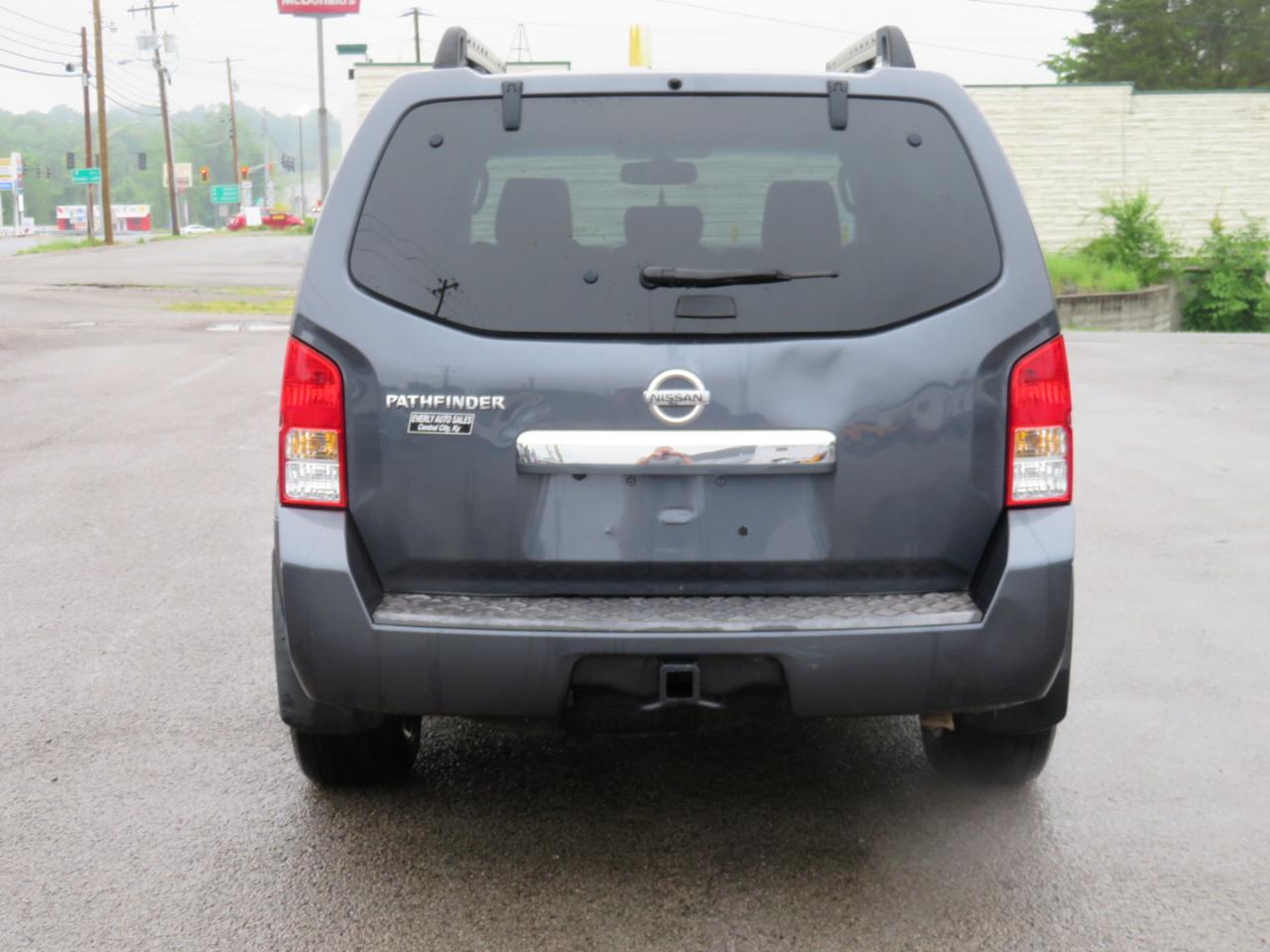 Nissan Pathfinder 2WD 4dr V6 SV 2011