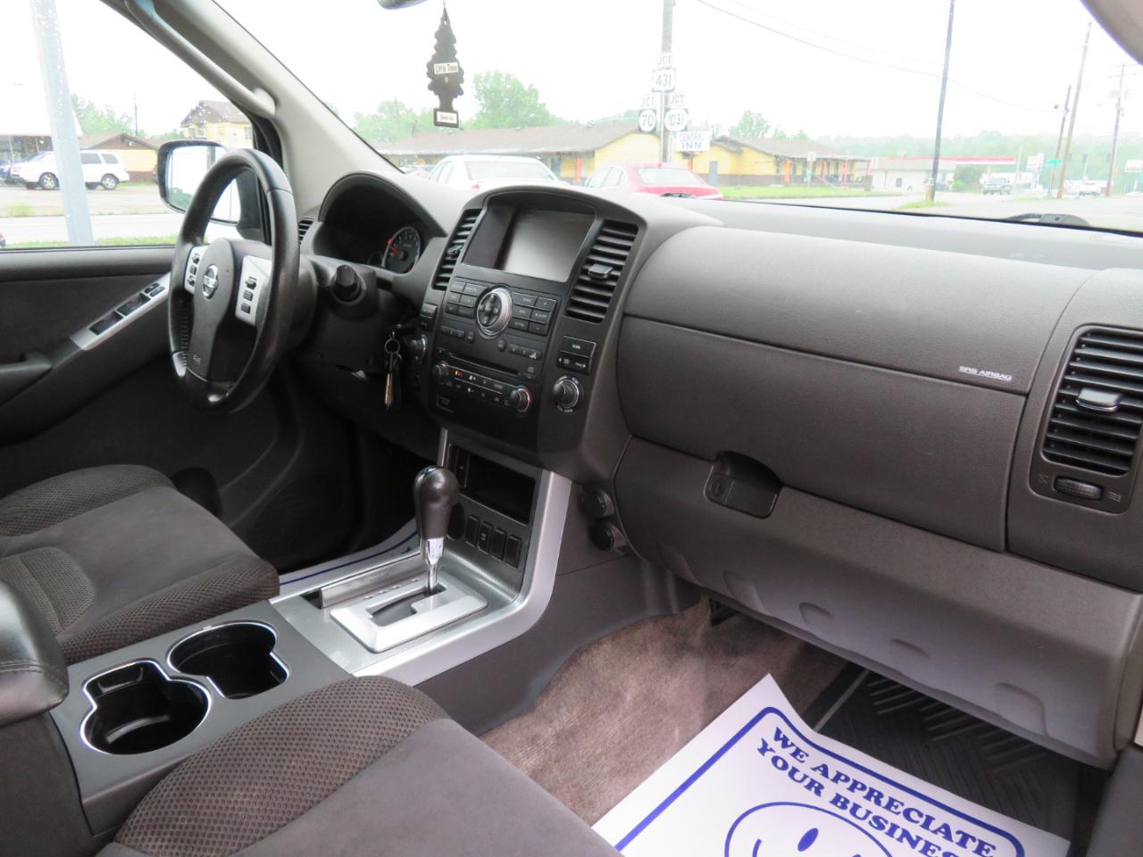 Nissan Pathfinder 2WD 4dr V6 SV 2011
