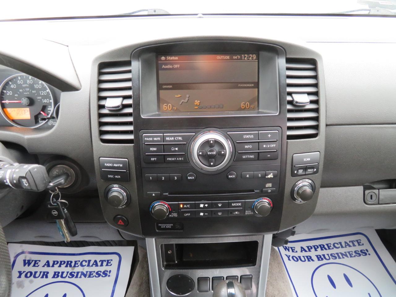 Nissan Pathfinder 2WD 4dr V6 SV 2011