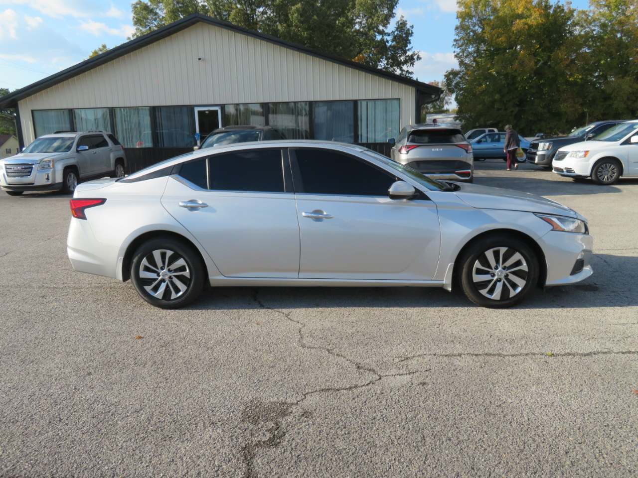 Nissan Altima 2.5 S Sedan 2019 Nissan Altima 2.5 S Sedan 2019
