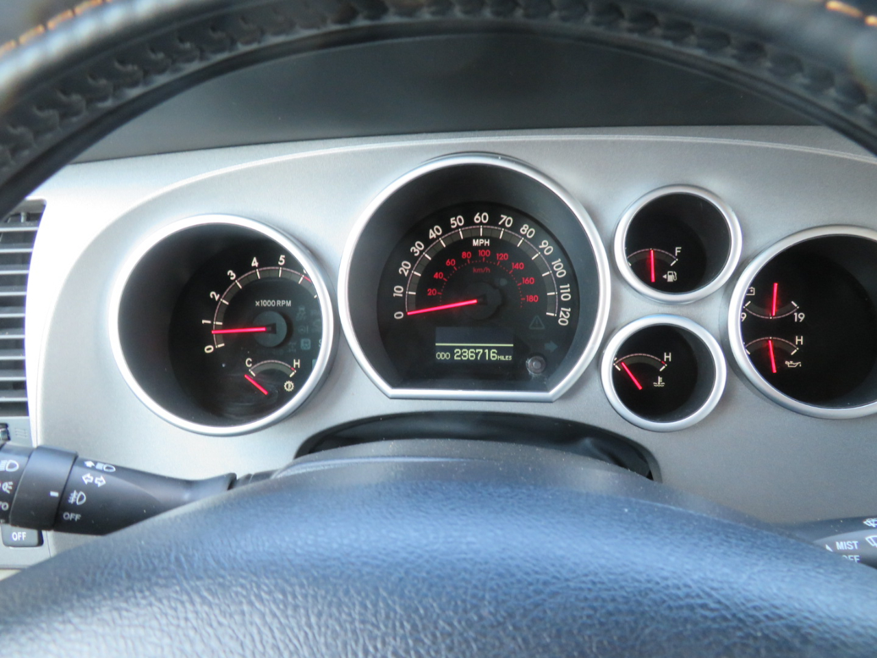 Toyota Sequoia 4WD 5.7L FFV Limited (Natl) 2013 Toyota Sequoia 4WD 5.7L FFV Limited (Natl) 2013