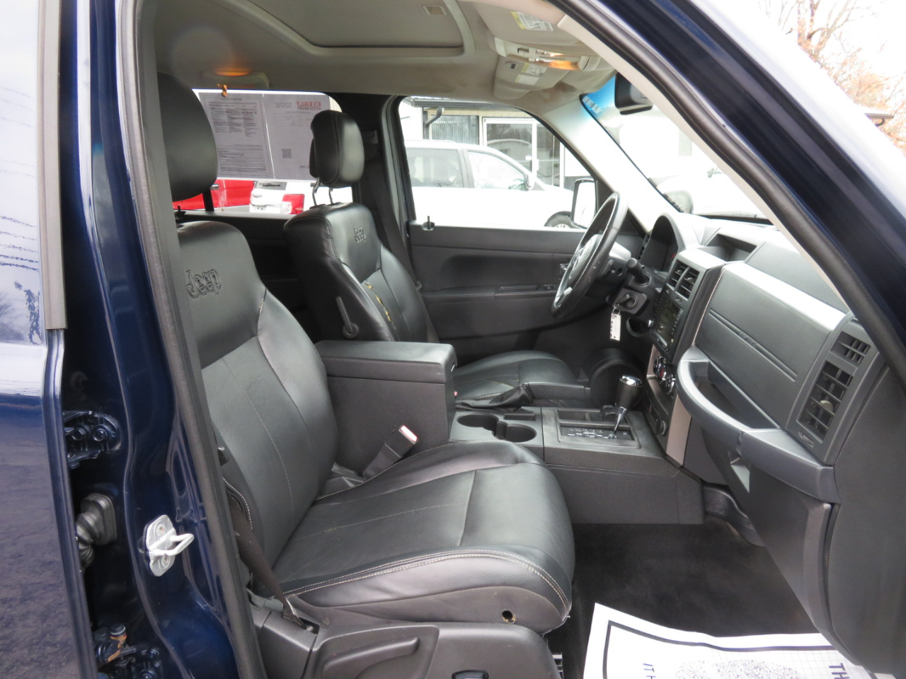 Jeep Liberty 4WD 4dr Sport Latitude 2012