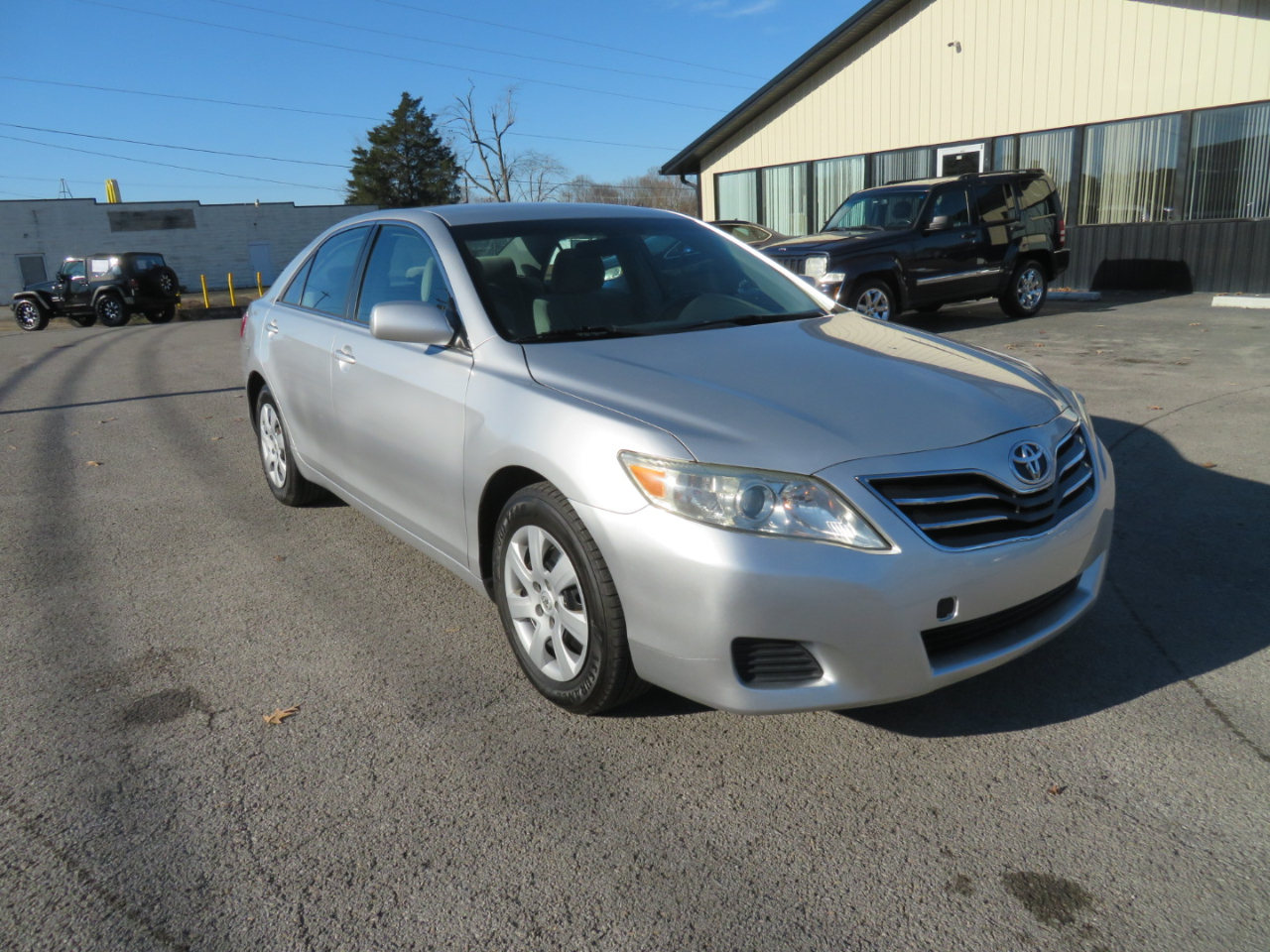 Toyota Camry 4dr Sdn I4 Man (Natl) 2010