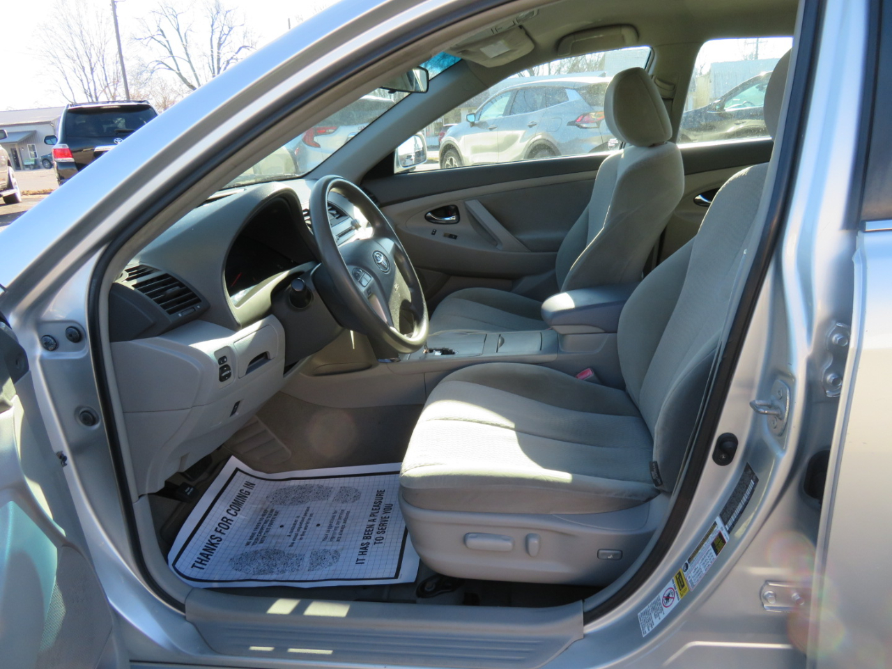 Toyota Camry 4dr Sdn I4 Man (Natl) 2010