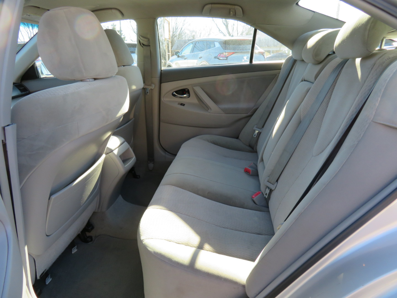 Toyota Camry 4dr Sdn I4 Man (Natl) 2010