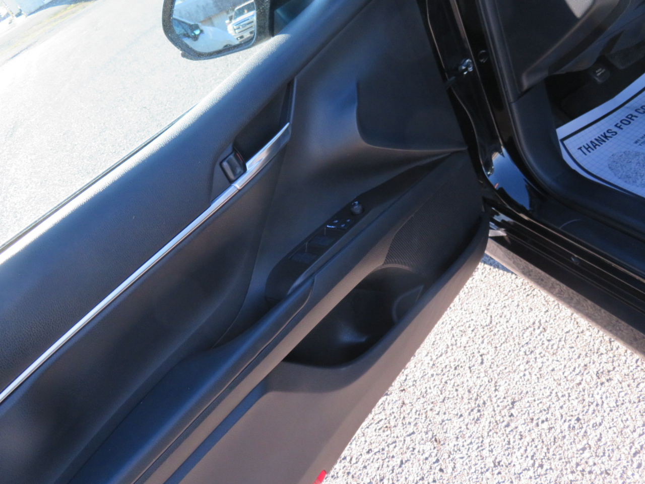 Toyota Camry LE Auto (Natl) 2022