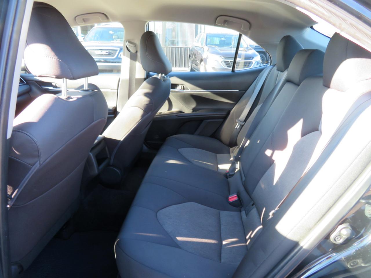 Toyota Camry LE Auto (Natl) 2022