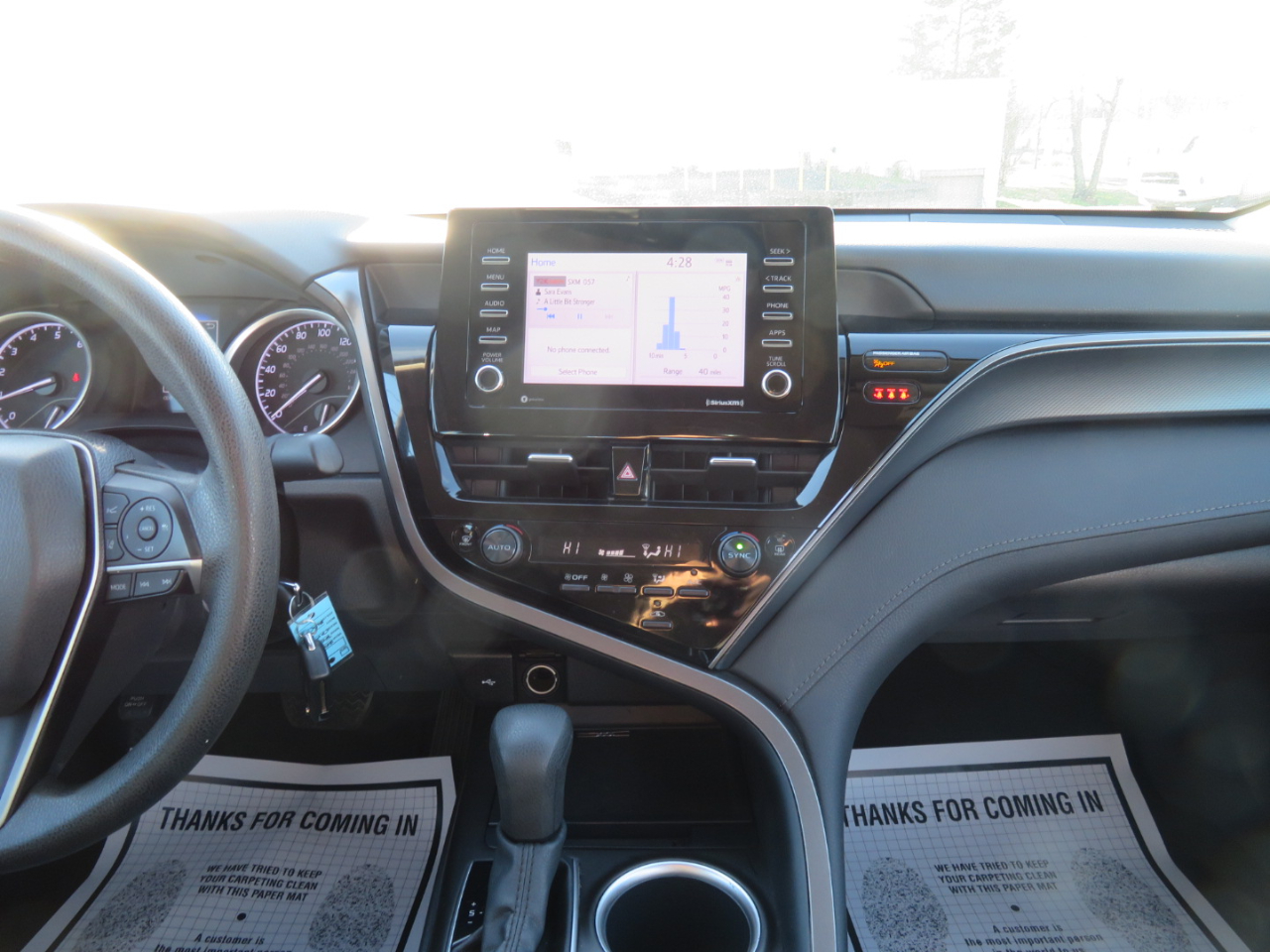 Toyota Camry LE Auto (Natl) 2022