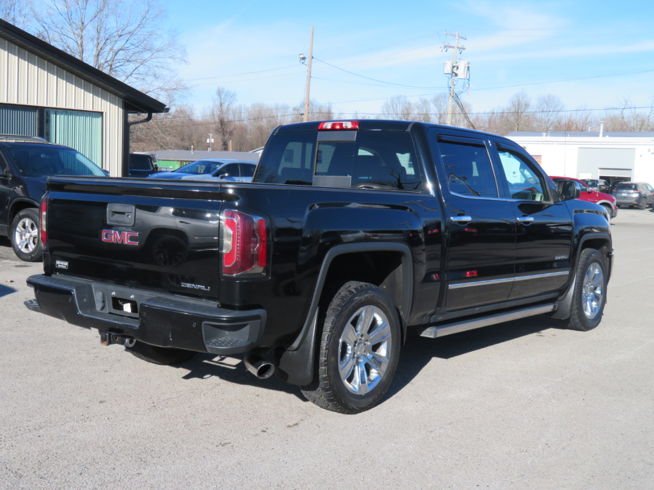 GMC Sierra 1500 4WD Crew Cab 143.5" Denali 2016